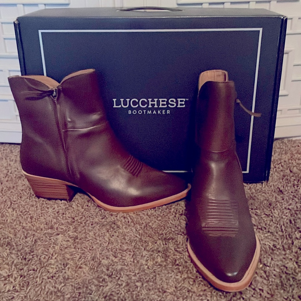 Like new Lucchese Alexis Chocolate Leather Bootie. Size 9